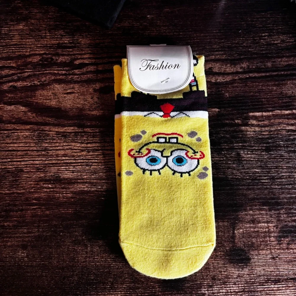 SpongeBob SquarePants Yellow Character Graphic Crew Socks Womens Fashion New